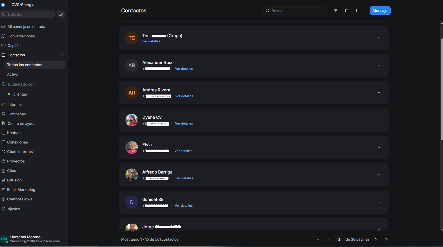 Gestión de contactos y base de datos de clientes en Chatwoot